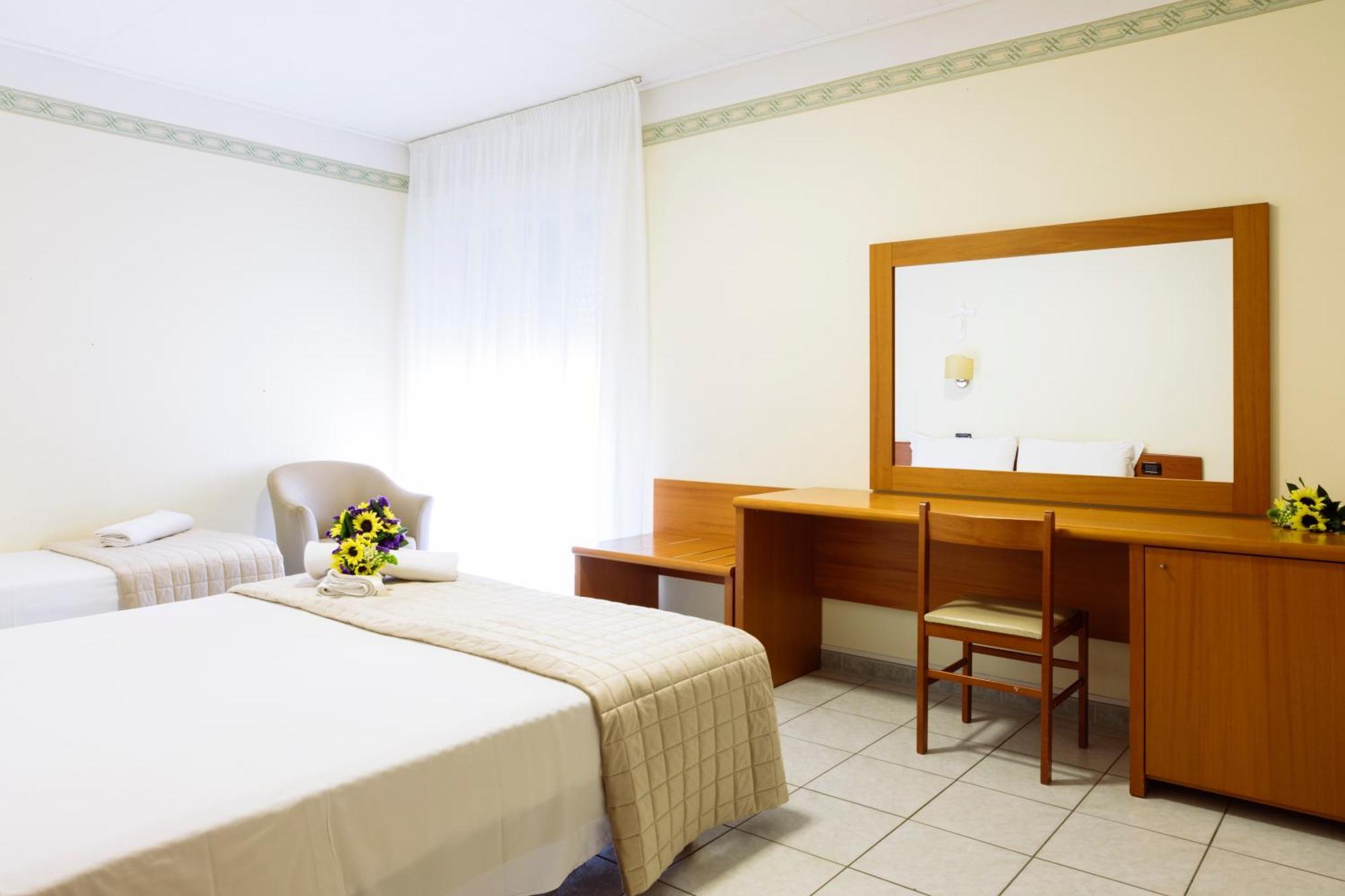 Hotel Leon - Ristorante Al Cavallino Rosso San Giovanni Rotondo Eksteriør bilde